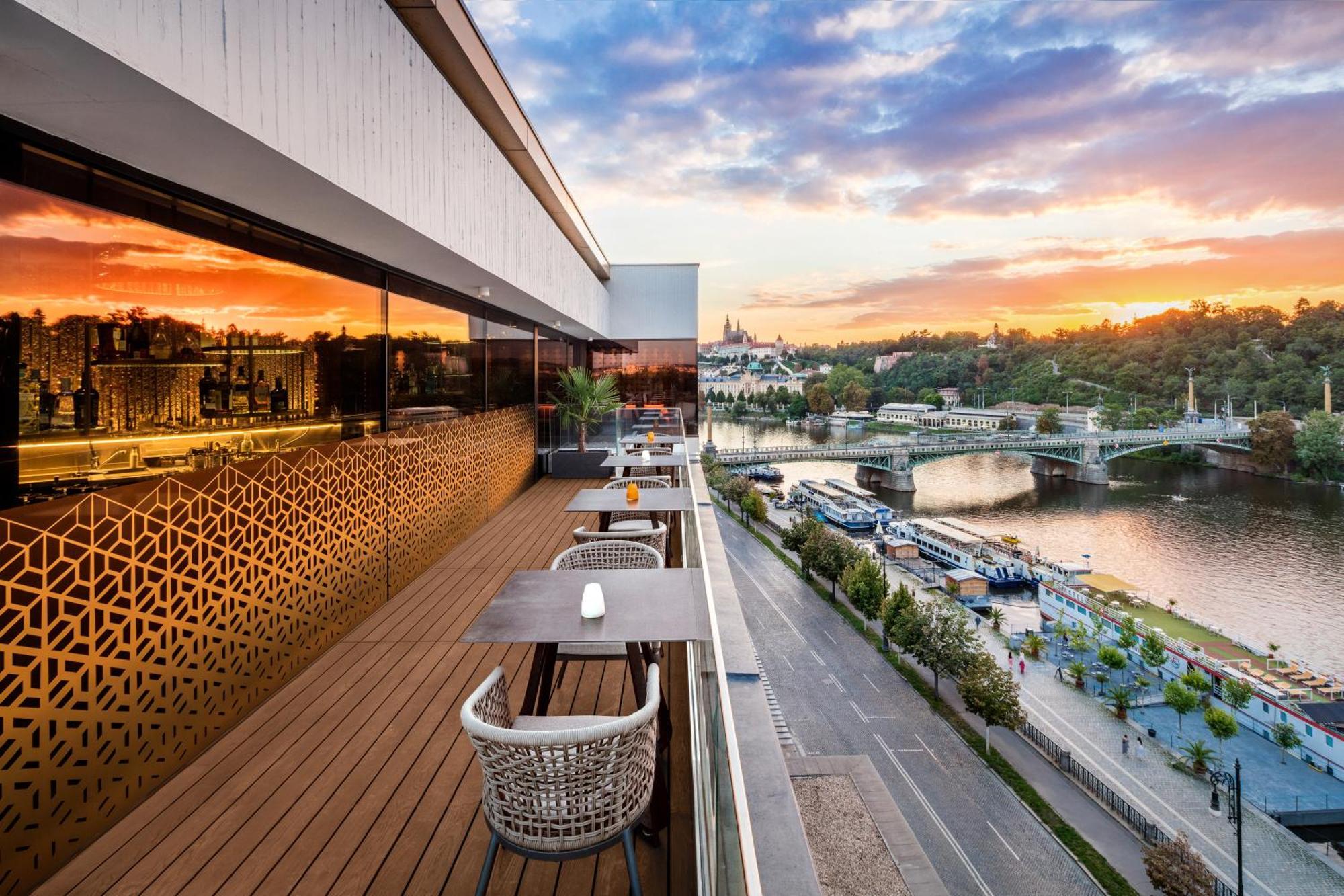 The President Hotel Prague Exterior photo The Terrace at the Riverbank Hotel