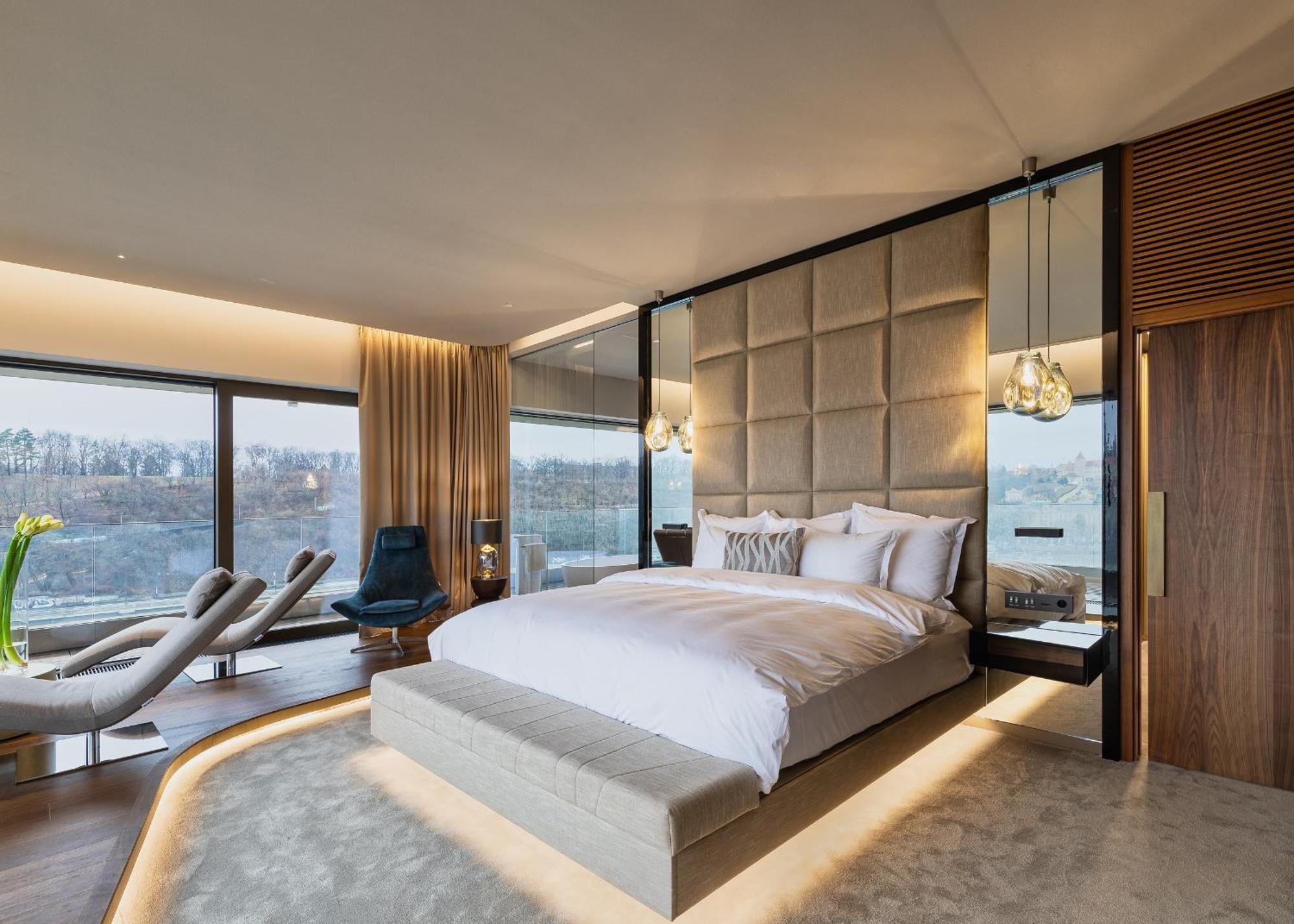 The President Hotel Prague Exterior photo A bedroom at the hotel