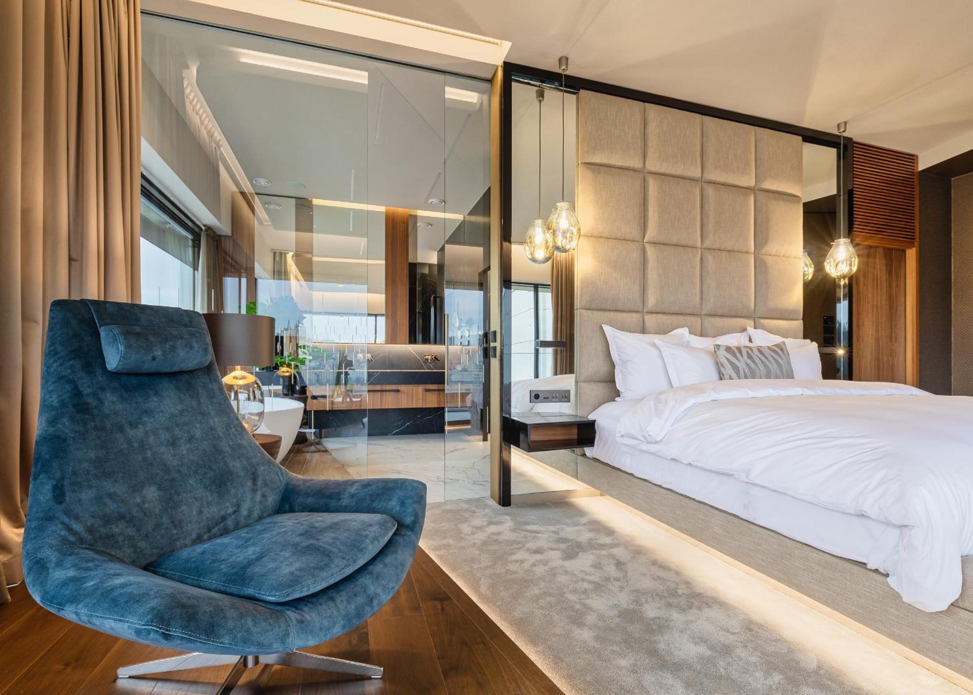 The President Hotel Prague Exterior photo A bedroom at the hotel