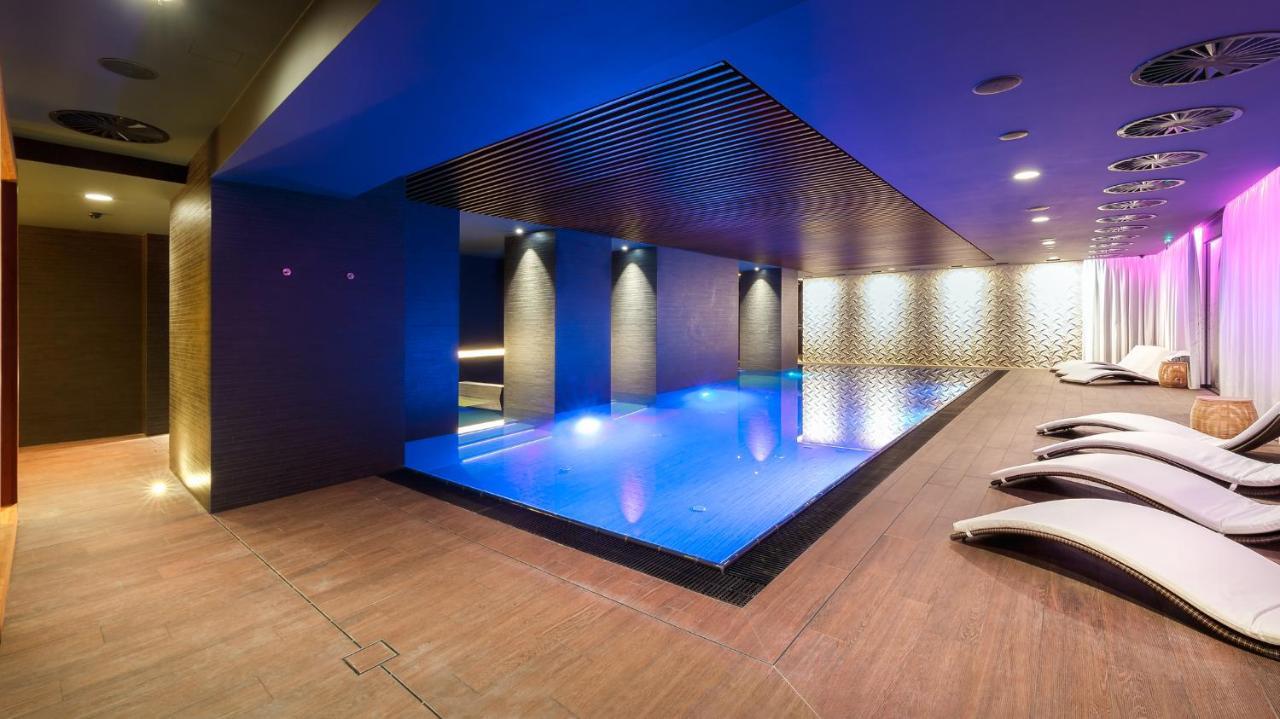 The President Hotel Prague Exterior photo The spa at The Dorchester